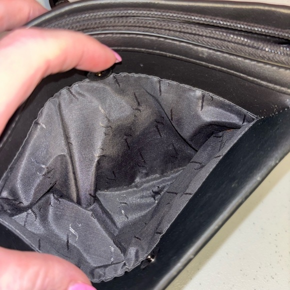 Simply Vera Vera Wang Black and Gray Floral Crossbody Bag - Picture 9 of 14